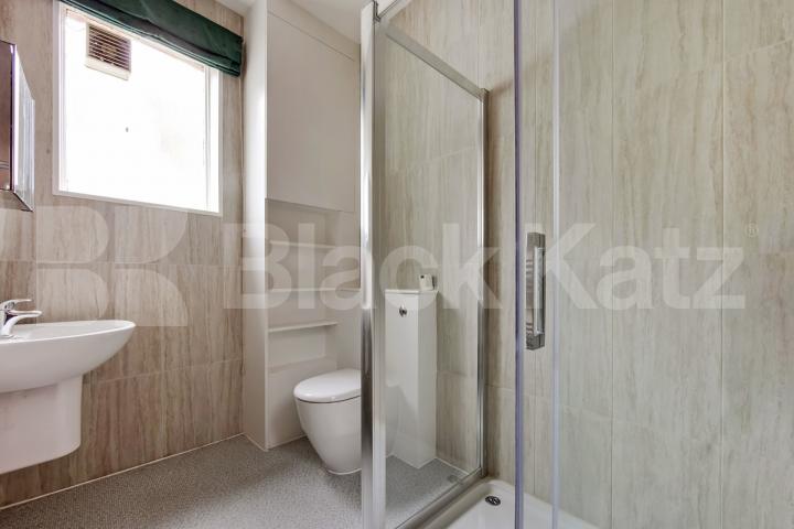 Spacious and bright apartment in the heart of Balham Elmfield Mansions - Elmfield Road , Balham 